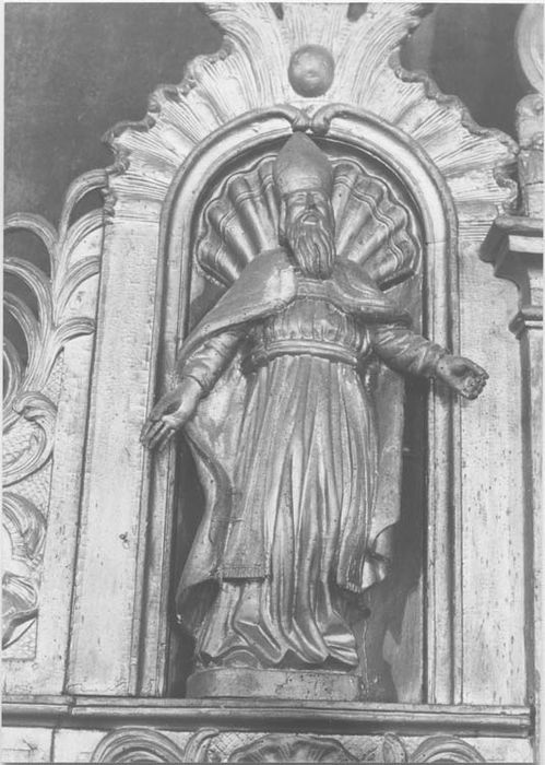 autel, retable, tabernacle, exposition, lambris de revêtement (boiserie), quatre statues : Saint Roch, Saint Germain, Evêque, Saint et deux statuettes : Saint Germain et Moine