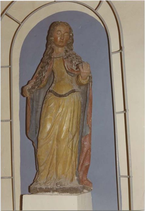 statue : Sainte Madeleine