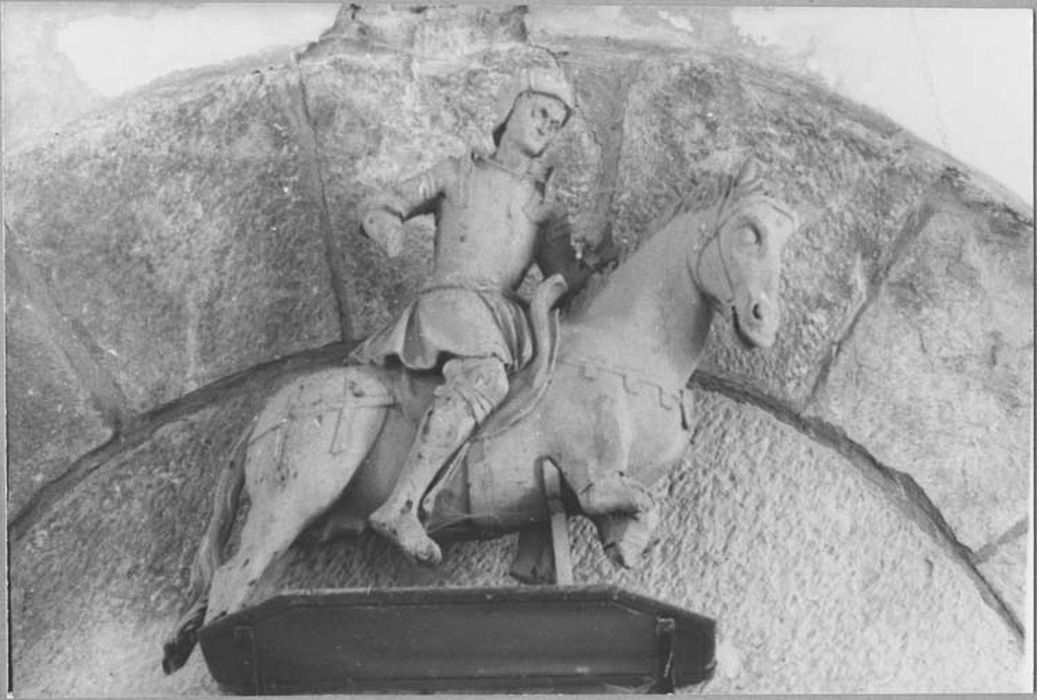 groupe sculpté : Saint Georges à cheval