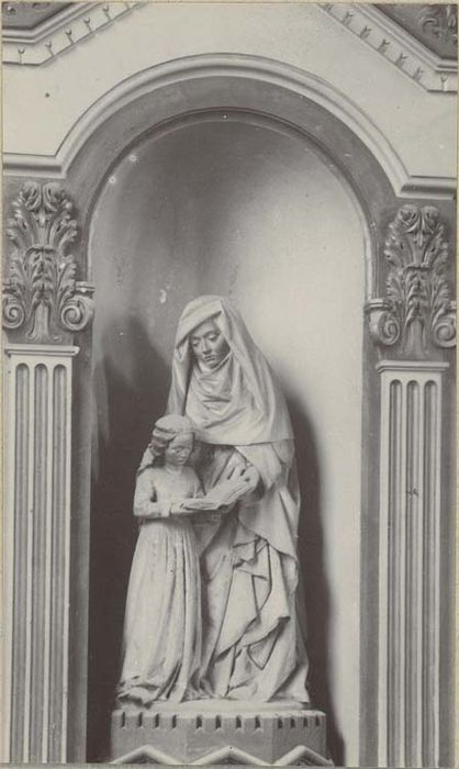 groupe sculpté : Sainte Anne et la Vierge enfant - © Ministère de la Culture (France), Médiathèque du patrimoine et de la photographie, diffusion GrandPalaisRmn Photo