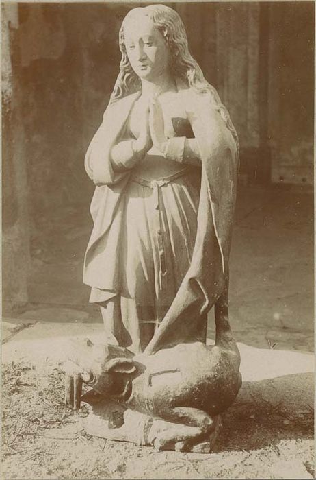 statue : Sainte Marguerite