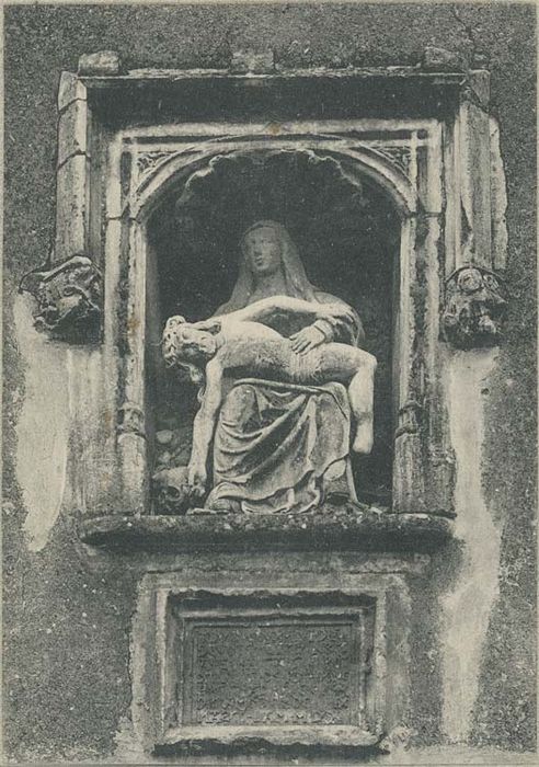 groupe sculpté : Vierge de Pitié