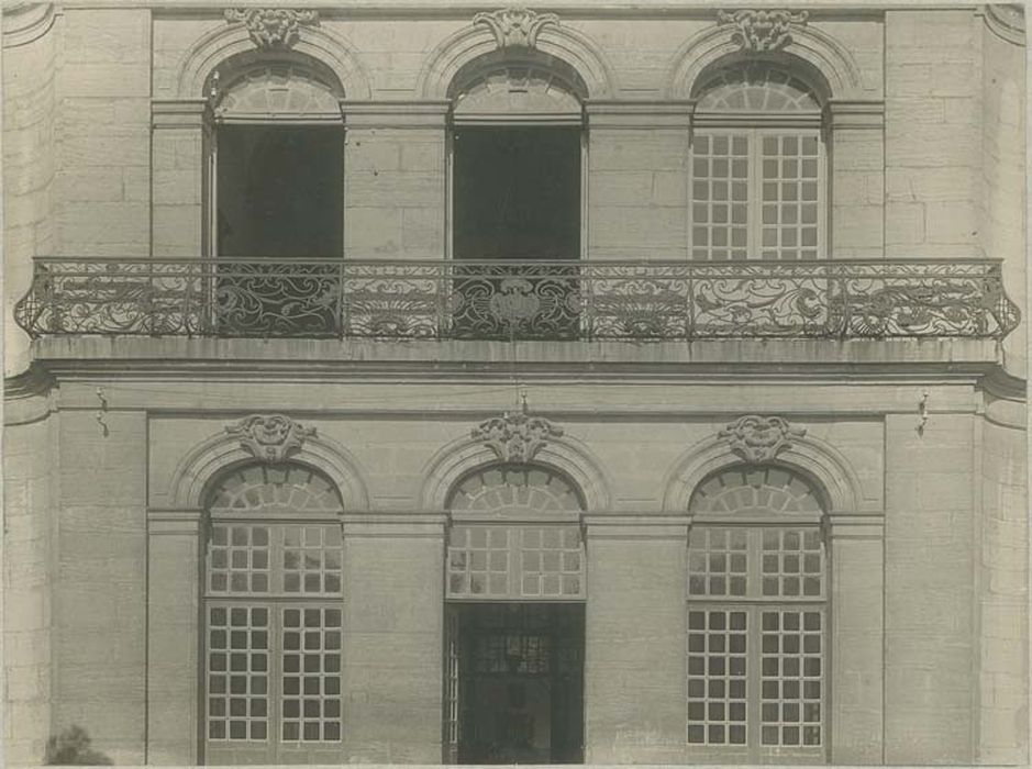 rampe d'appui, garde-corps de balcon