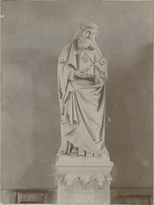 statue : Saint Pierre