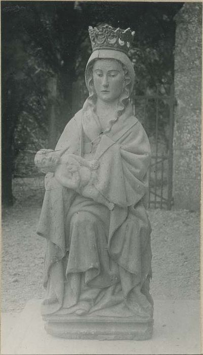 statue : Vierge à l'Enfant