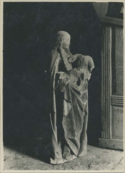 statue : Vierge à l'Enfant