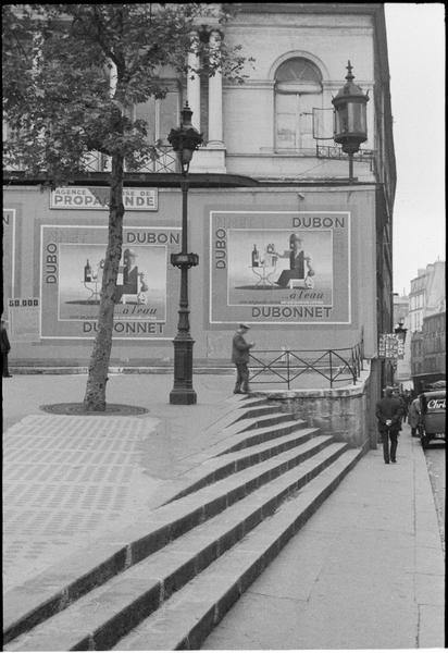 [Vers la porte de Saint-Denis]