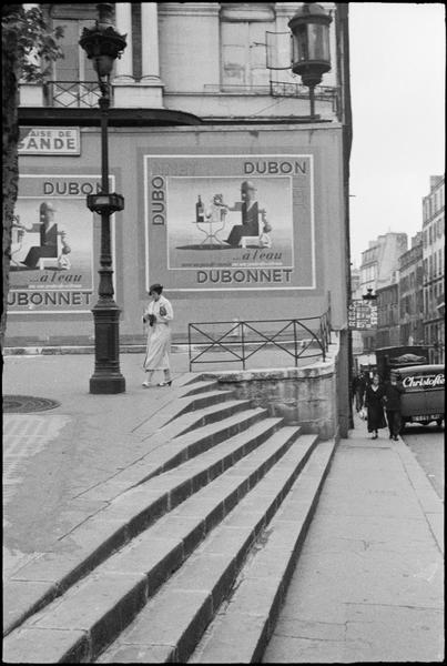 [Vers la porte de Saint-Denis]