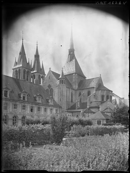 Ancienne abbaye Saint-Lomer, ou ancien Hôtel-Dieu