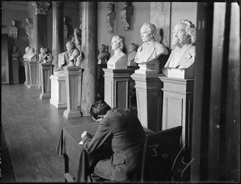 [Galerie des bustes de l'Académie française]