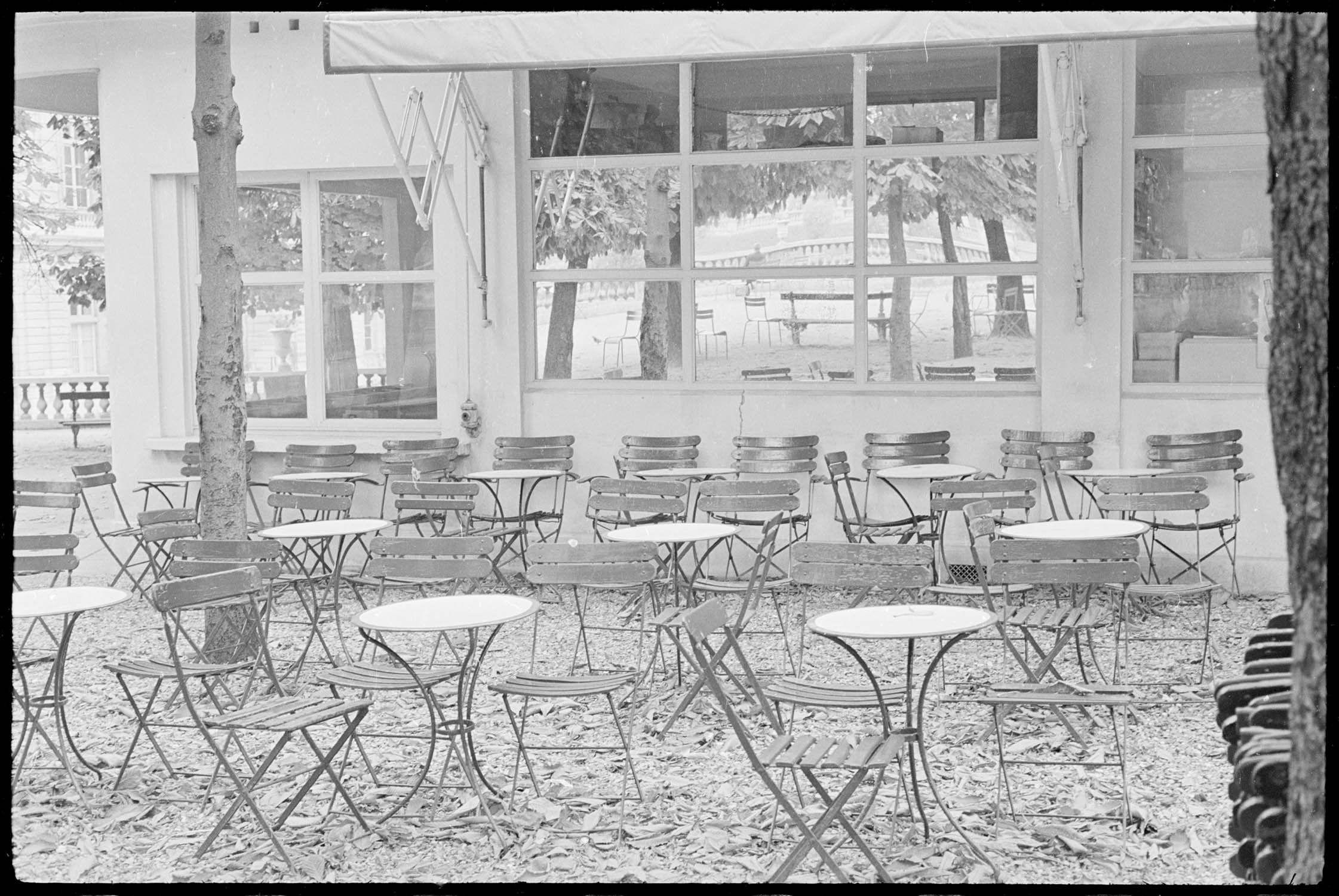 Baraque du glacier dans le jardin du Luxembourg