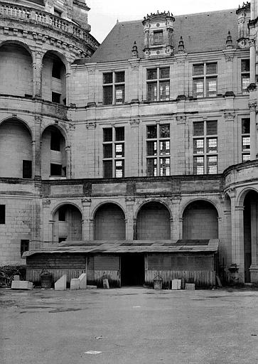 Cour d'Orléans : Façade de l'aile nord