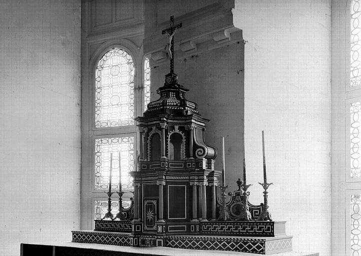 Tabernacle en bois d'amarante incrusté d'ivoire et filets d'ébène (chapelle)