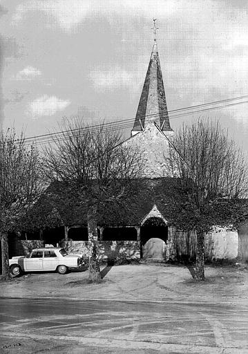 Façade ouest et porche