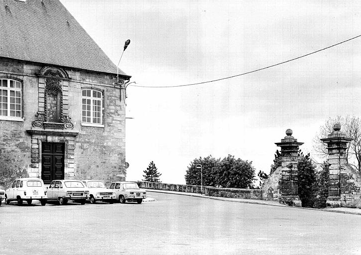 Maison située face au palais épiscopal