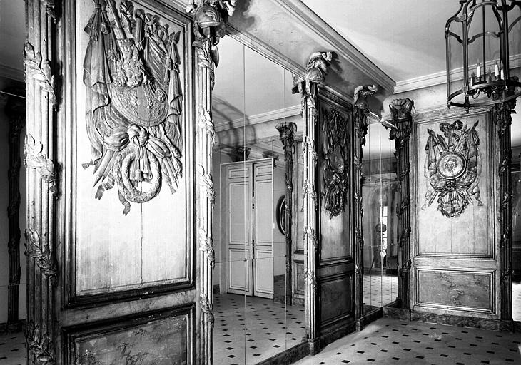 Boiseries du café militaire, éléments