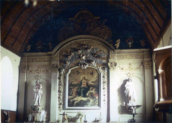retable du maître-autel, tabernacle, tableau : L'Assomption de la Vierge, groupe sculpté : Saint Jean-Baptiste, statue : Vierge à l'Enfant