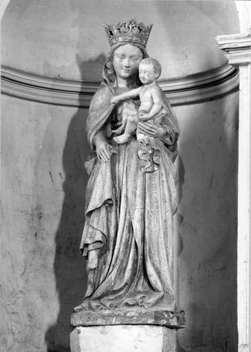 statue : Vierge à l'Enfant