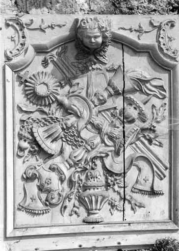 autel, retable, détail d'un motif décoratif sculpté