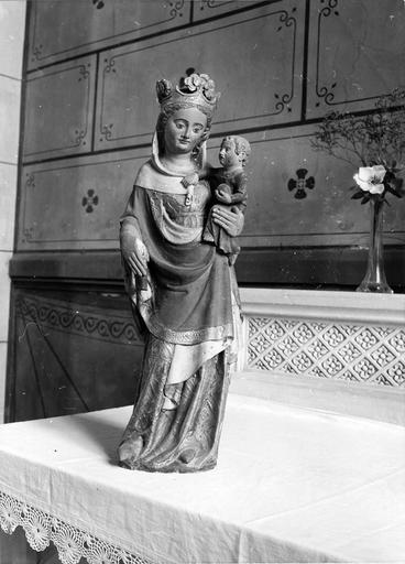 statue : Vierge à l'Enfant