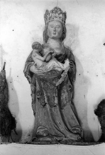 statue : Vierge à l'Enfant