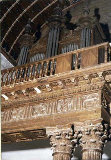 buffet d'orgue provenant du prieuré de Château-l'Hermitage