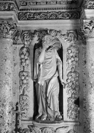 détail du retable, niche gauche, statue : saint Pierre