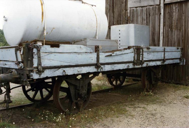 wagon plat porte-flèche M2