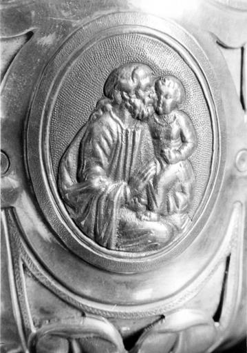 calice, détail de la coupe - © Ministère de la Culture (France), Médiathèque du patrimoine et de la photographie (objets mobiliers), tous droits réservés