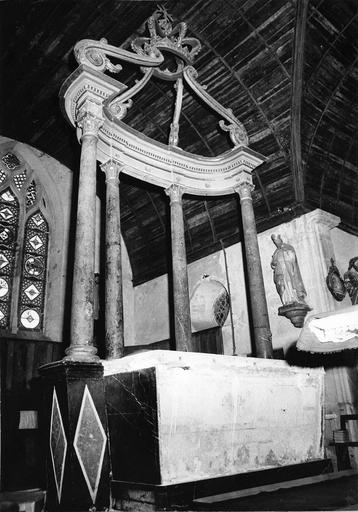maître-autel et son baldaquin ou ciborium - © Ministère de la Culture (France), Médiathèque du patrimoine et de la photographie (objets mobiliers), tous droits réservés