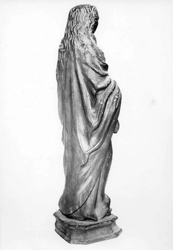 statuette : Vierge de l'Annonciation - © Ministère de la Culture (France), Médiathèque du patrimoine et de la photographie (objets mobiliers), tous droits réservés