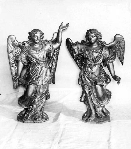 statuettes : deux anges - © Ministère de la Culture (France), Médiathèque du patrimoine et de la photographie (objets mobiliers), tous droits réservés