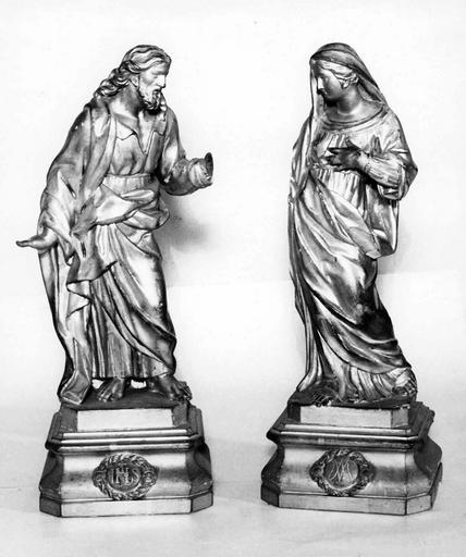 2 statuettes : Christ, Vierge - © Ministère de la Culture (France), Médiathèque du patrimoine et de la photographie (objets mobiliers), tous droits réservés