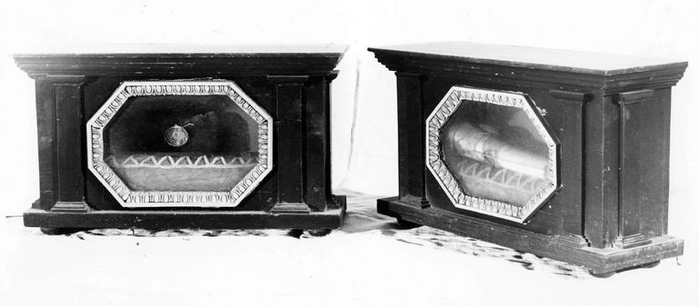 2 reliquaires n°69 et 70 - © Ministère de la Culture (France), Médiathèque du patrimoine et de la photographie (objets mobiliers), tous droits réservés