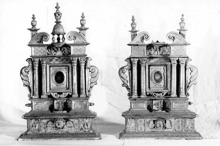 2 reliquaires n°33 et n°34 - © Ministère de la Culture (France), Médiathèque du patrimoine et de la photographie (objets mobiliers), tous droits réservés