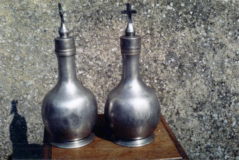 réserves aux saintes huiles - © Ministère de la Culture (France), Médiathèque du patrimoine et de la photographie (objets mobiliers), tous droits réservés