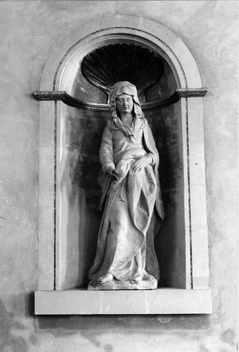 statue : Sainte Anne