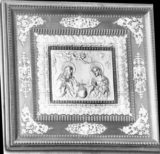 tableau - relief en cuivre doré : Le Couronnement de la Vierge - © Ministère de la Culture (France), Médiathèque du patrimoine et de la photographie (objets mobiliers), tous droits réservés