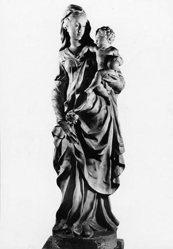 statue : Vierge à l'Enfant - © Ministère de la Culture (France), Médiathèque du patrimoine et de la photographie (objets mobiliers), tous droits réservés