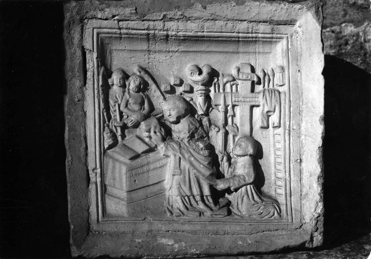 bas-relief : La Messe de saint Grégoire - © Ministère de la Culture (France), Médiathèque du patrimoine et de la photographie (objets mobiliers), tous droits réservés