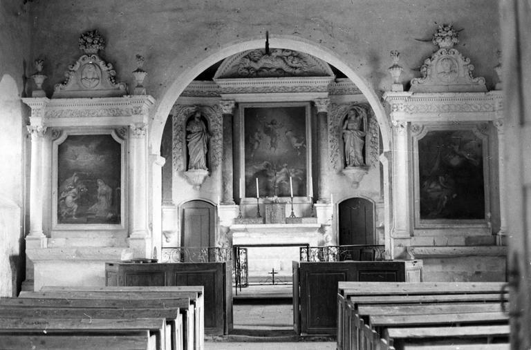 vue intérieure avec le retable du maître-autel avec retables latéraux - © Ministère de la Culture (France), Médiathèque du patrimoine et de la photographie (objets mobiliers), tous droits réservés