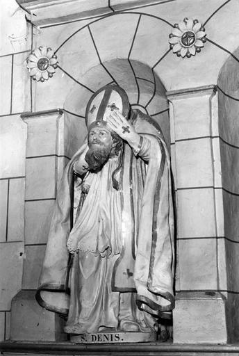 statue : saint Denis