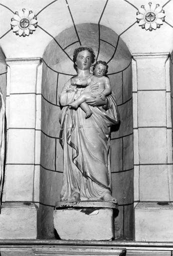statue : Vierge à l'Enfant