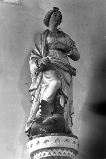 Statue : Sainte Marguerite