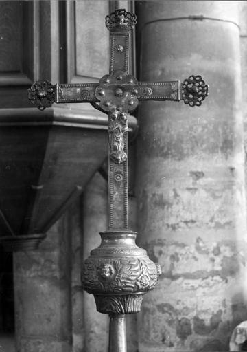 croix de procession - © Ministère de la Culture (France), Médiathèque du patrimoine et de la photographie (objets mobiliers), tous droits réservés