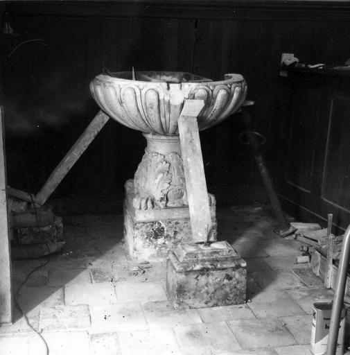 fonts baptismaux - © Ministère de la Culture (France), Médiathèque du patrimoine et de la photographie (objets mobiliers), tous droits réservés