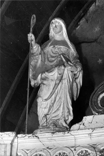 statue : sainte Scholastique