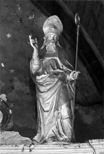statue : saint Benoît