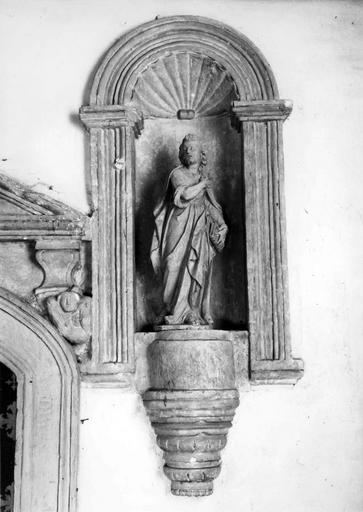 statuette : Saint Jean l'Evangéliste