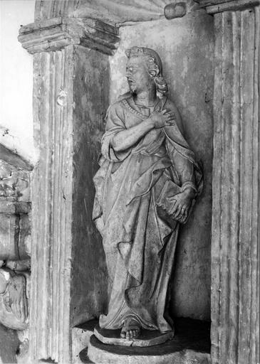 statuette : Saint Jean l'Evangéliste